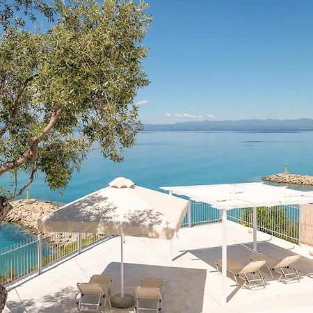 Pouletis Family Apartments - Akroyali Seaview Getaways Kalamata Exteriör bild